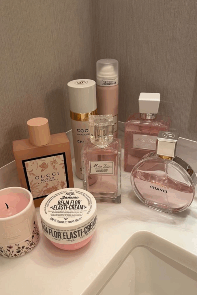 19 Secrets to Smelling Expensive (Even When You’re Just in a Hoodie) 19 Secrets to Smelling Expensive (Even When You’re Just in a Hoodie)