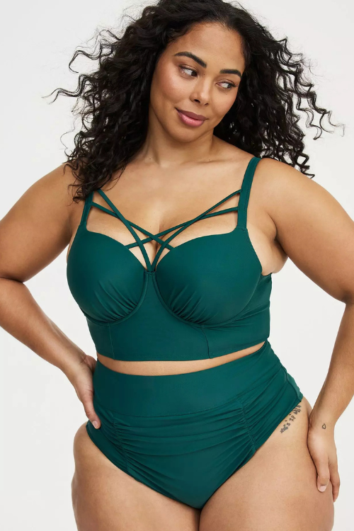 9 Best Swimsuits to Hide Belly Pooch That Still Feel Sexy (Smooth & Flatter) 9 Best Swimsuits to Hide Belly Pooch That Still Feel Sexy (Smooth & Flatter)