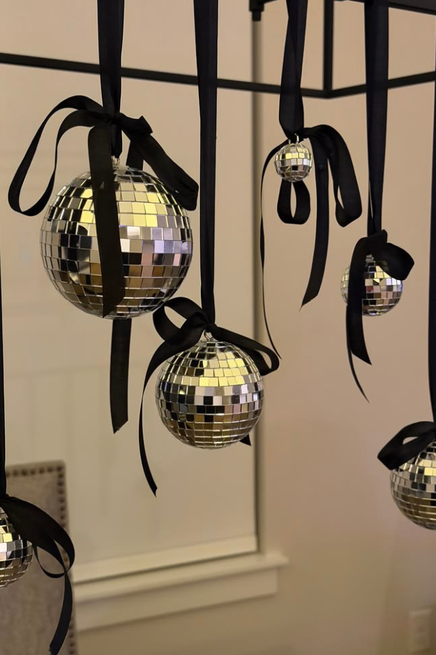 16 New Year's Eve Party Ideas for Hosts Who Want the Most Instagrammable Night 16 New Year's Eve Party Ideas for Hosts Who Want the Most Instagrammable Night