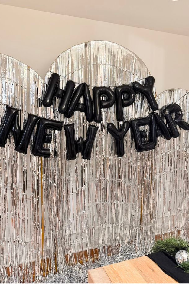 16 New Year's Eve Party Ideas for Hosts Who Want the Most Instagrammable Night 16 New Year's Eve Party Ideas for Hosts Who Want the Most Instagrammable Night