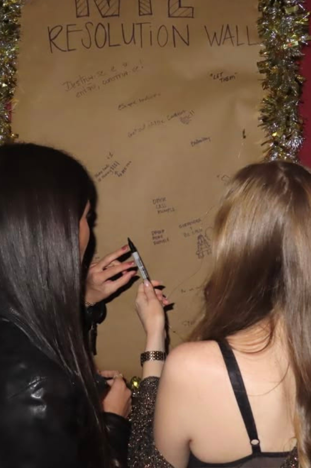 16 New Year's Eve Party Ideas for Hosts Who Want the Most Instagrammable Night 16 New Year's Eve Party Ideas for Hosts Who Want the Most Instagrammable Night