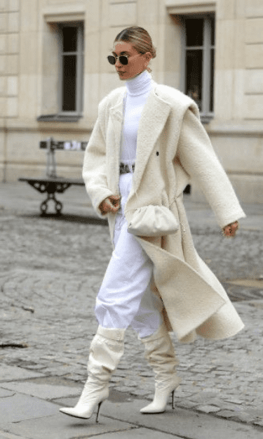 a white monochromatic outfit to look expensive on a budget.