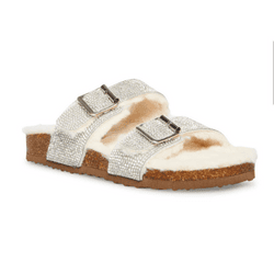 We found some Birkenstock dupes that are Killer