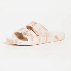 We found some Birkenstock dupes that are Killer