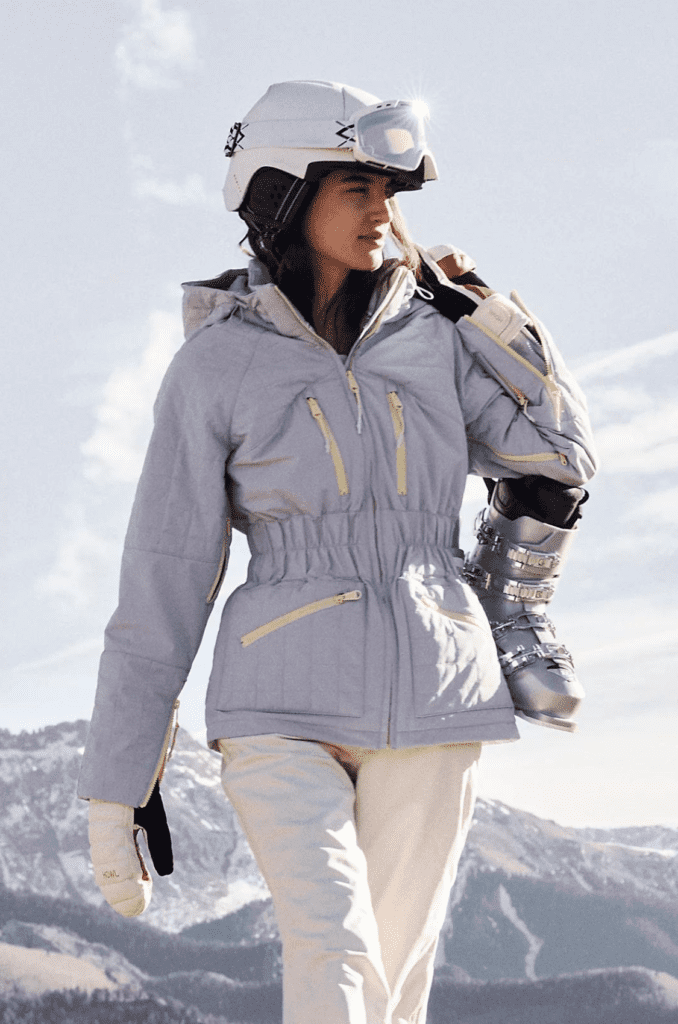 32 cutest skiing outfits You'll Ever Lay Your Eyes On!