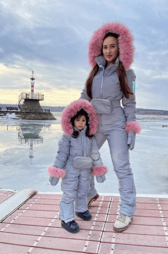 32 cutest skiing outfits You'll Ever Lay Your Eyes On!