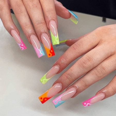 55 Creative but Classic French Tip Nails to Get a Clean Celebrity Look