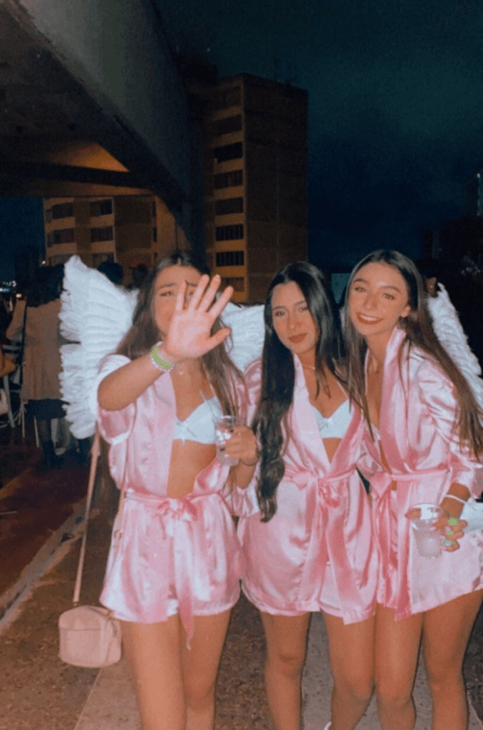31 Spicy Hot Group Halloween Costumes for College Girls