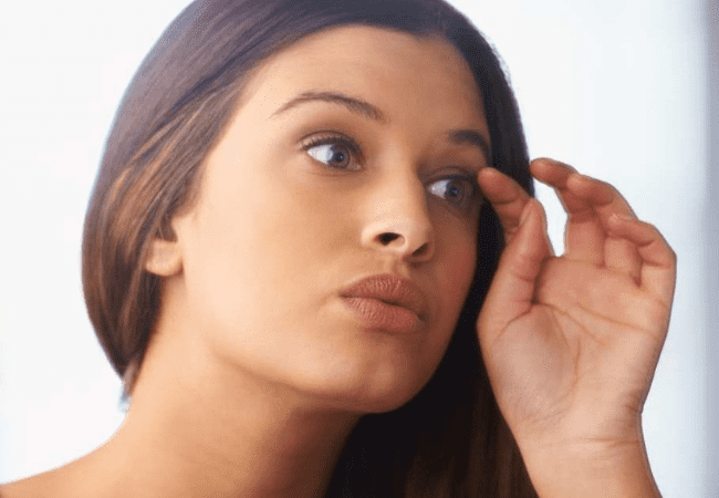 eyelash serums to grow eyelashes longer and thicker at home