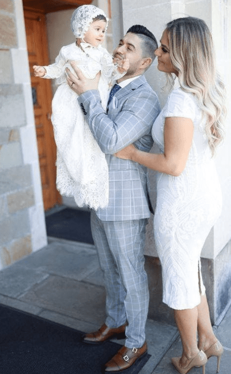 What to wear to a baptism: 16 Outfits that are appropriate and stylish!
