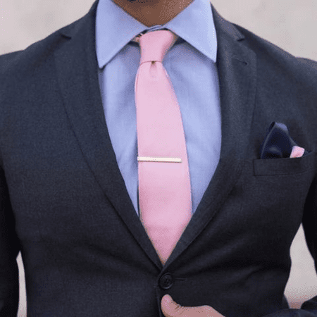 What color tie to wear with a blue shirt and pink tie combo