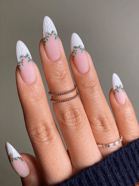 34 White Christmas Nails That Are So Gorgeous, You'd Want Them All!