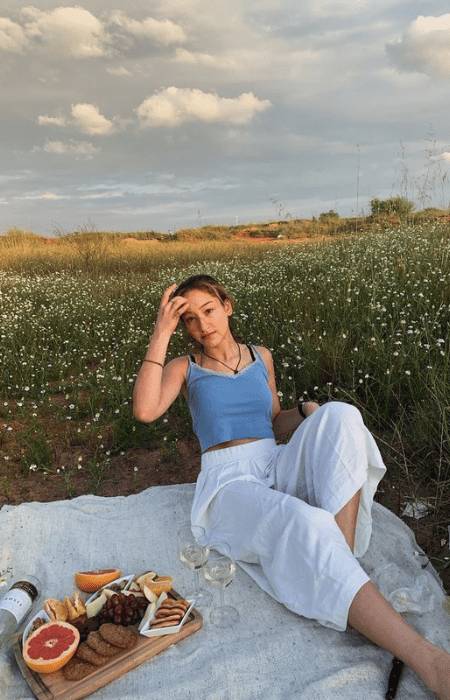 10 Cute AF Picnic Date Outfits to Make His Heart Flutter