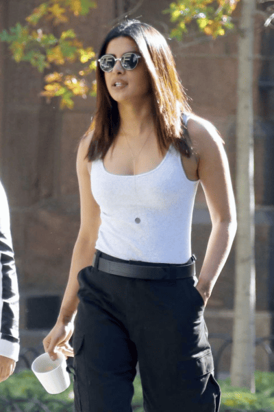 Shoulder Style Secrets: How to Dress Narrow Shoulders Like a Fashion Pro