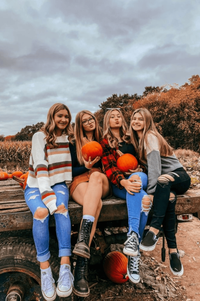What To Wear To a Pumpkin Patch? 21 Cutest Outfits You've GOT to See!