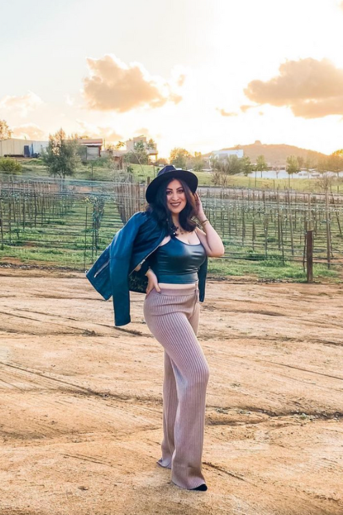 What to wear to a winery: 40 Crush-Worthy Winery Outfits ideas!