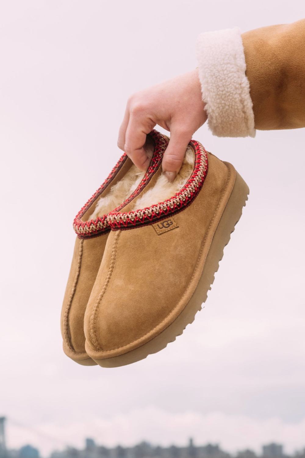 31 *HOT* UGG Tasman Slipper Outfits To Look Fly & Snuggly In