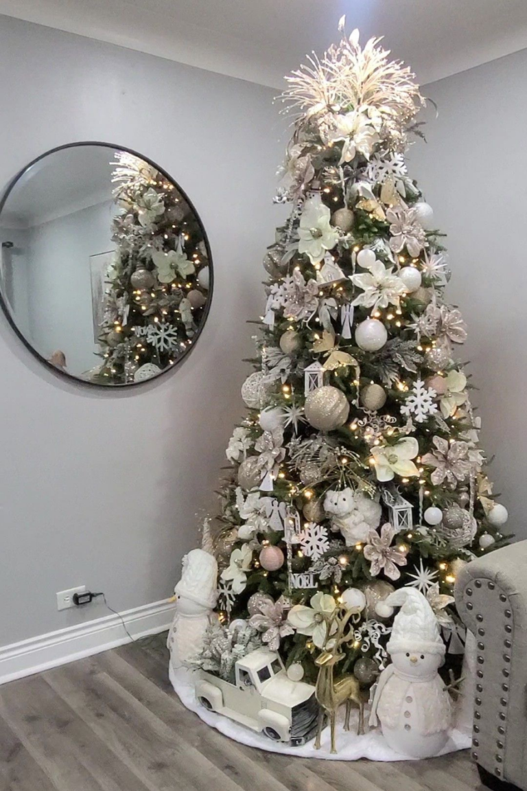 27 Christmas Tree Ideas That'll Jingle Your Bells!