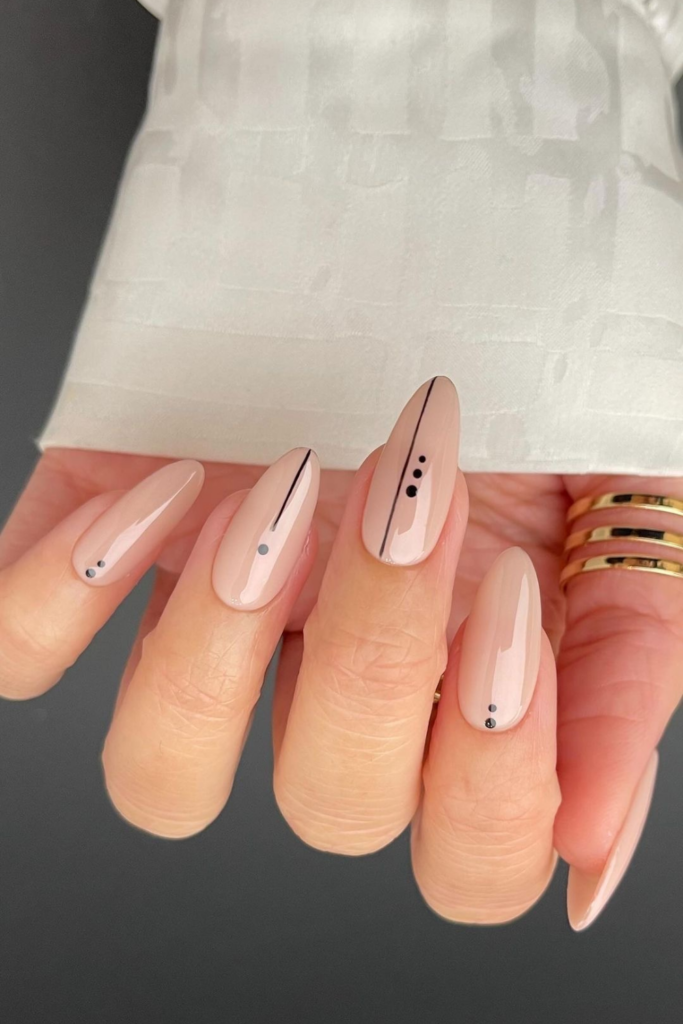 nail art with line