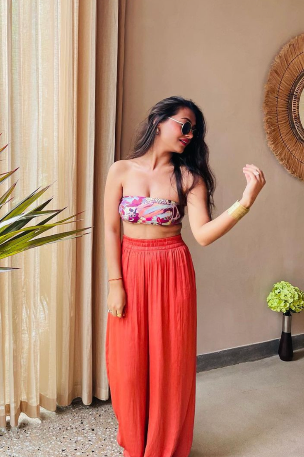 36 Summer Beach Outfits That'll Have You Beachin' Better Than the Tide!