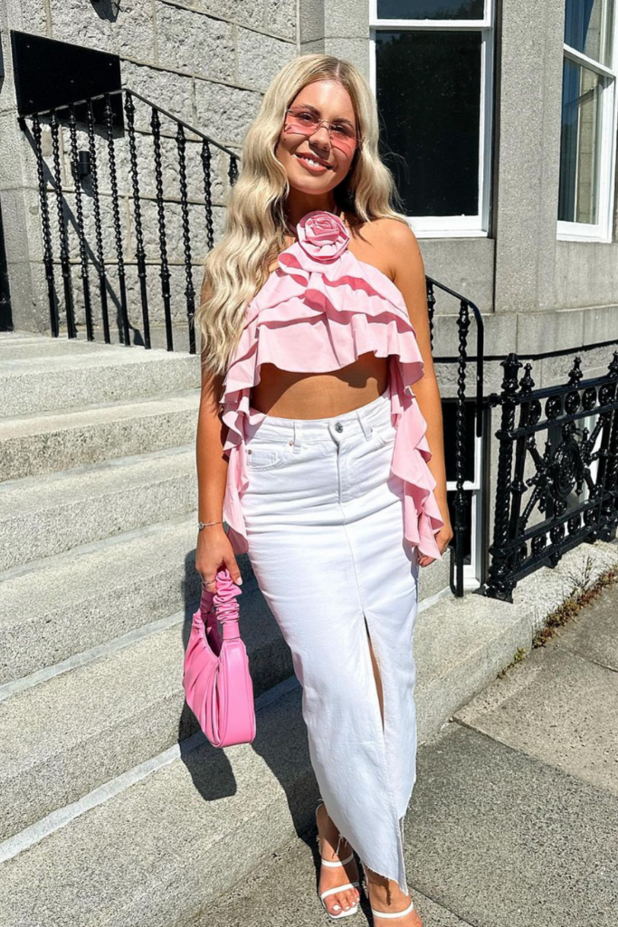 33 Summer Outfits for Moms That Are Straight-up MomGoals!