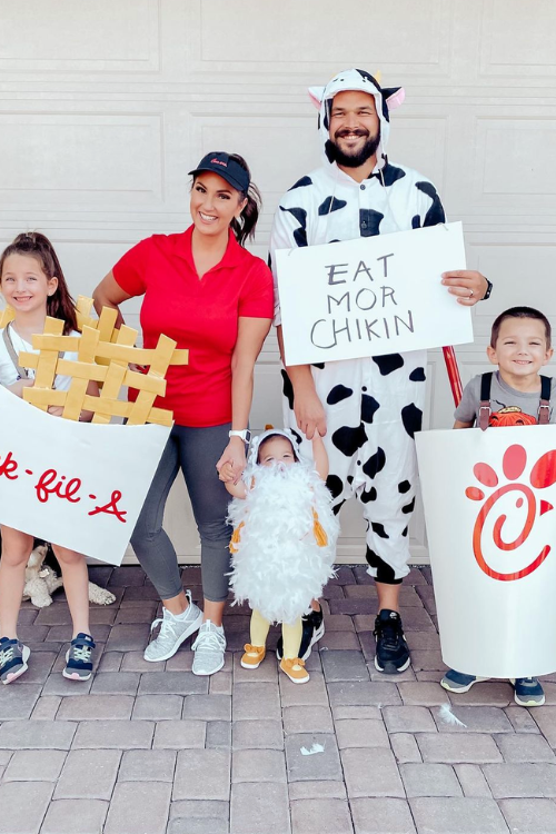 35 Hauntingly Fun Family Halloween Costumes That'll Blindly Wow the Neighbors!