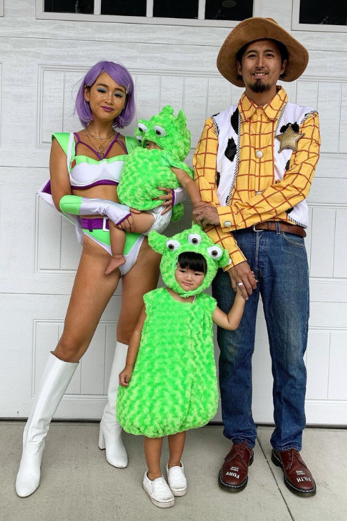 35 Hauntingly Fun Family Halloween Costumes That'll Blindly Wow the Neighbors!