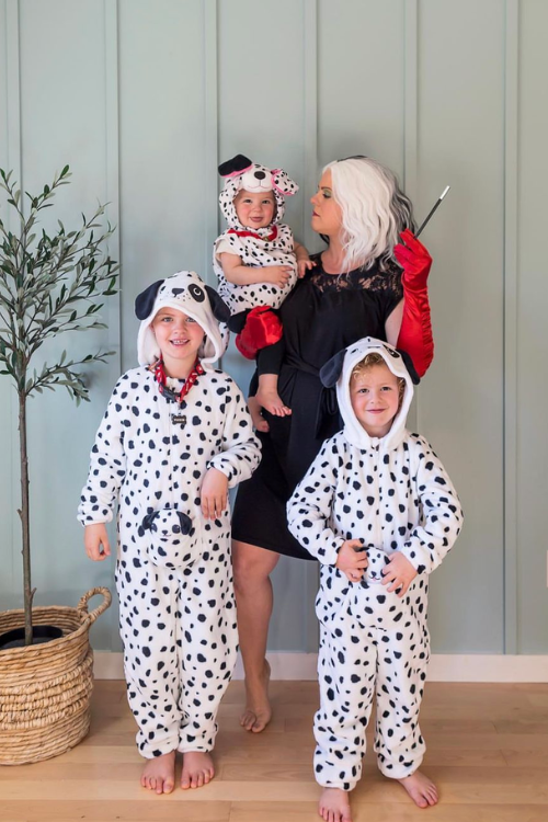 35 Hauntingly Fun Family Halloween Costumes That'll Blindly Wow the Neighbors!