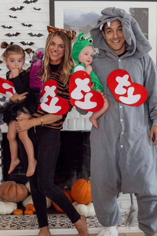 35 Hauntingly Fun Family Halloween Costumes That'll Blindly Wow the Neighbors!