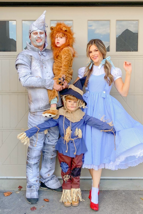 35 Hauntingly Fun Family Halloween Costumes That'll Blindly Wow the Neighbors!