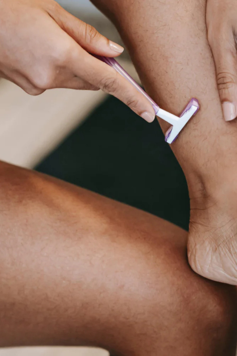 8 Easy Ways To Get Rid Of Razor Bumps (Plus Some Do’s & Don'ts For A ...