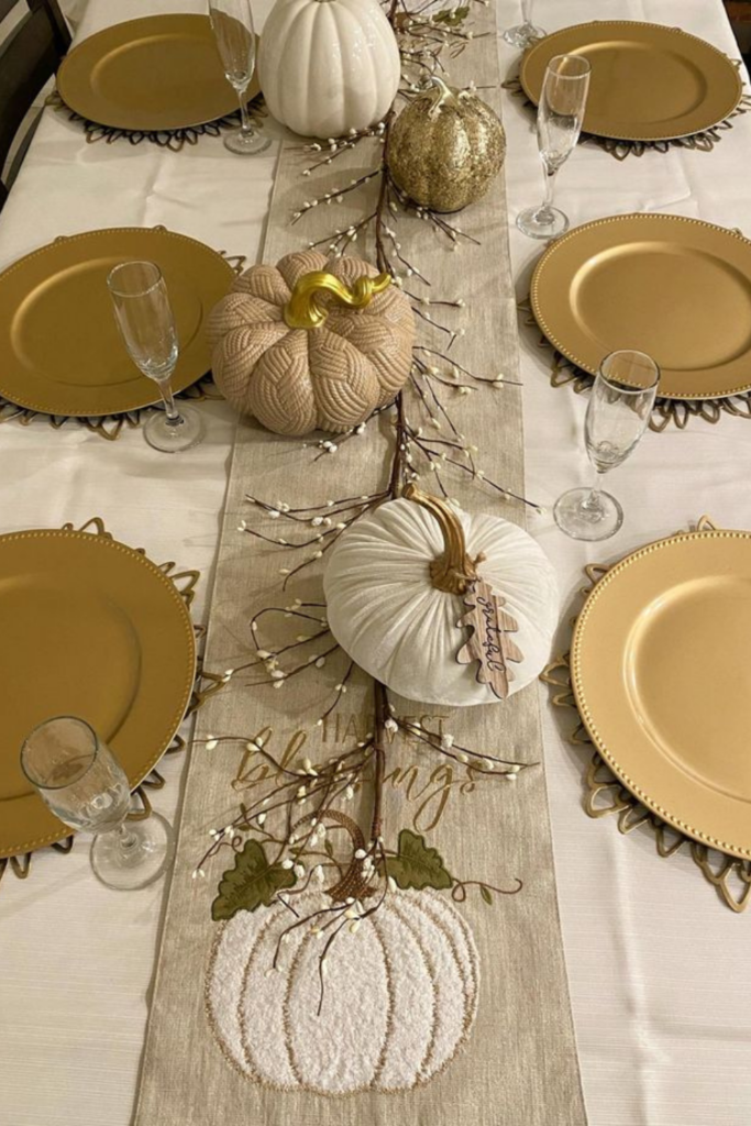 21 Fabulous Thanksgiving Decor Ideas That'll Make Your Home the Talk of the Turkey Town