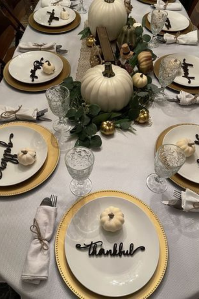 21 Fabulous Thanksgiving Decor Ideas That'll Make Your Home the Talk of the Turkey Town