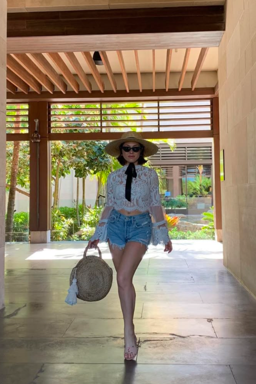 24 Bahamas Outfits to Make You the Star of Every Beach Pic!