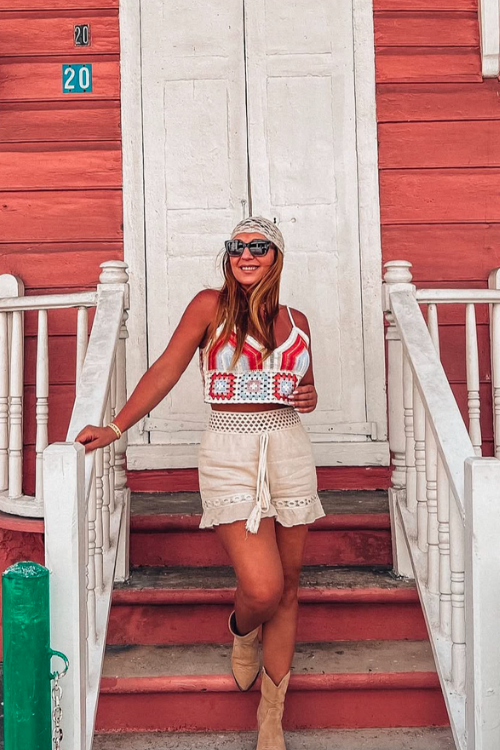 24 Bahamas Outfits to Make You the Star of Every Beach Pic!