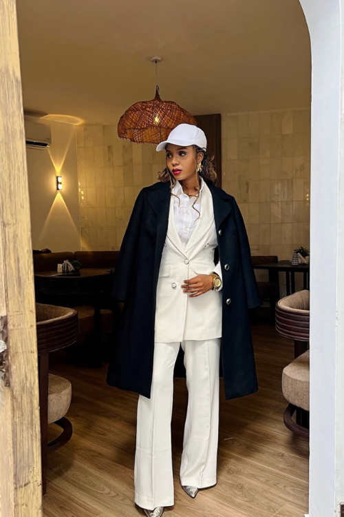 26 Boss-Girl Approved White Blazer Outfits That Instantly Look Expensive 26 Boss-Girl Approved White Blazer Outfits That Instantly Look Expensive