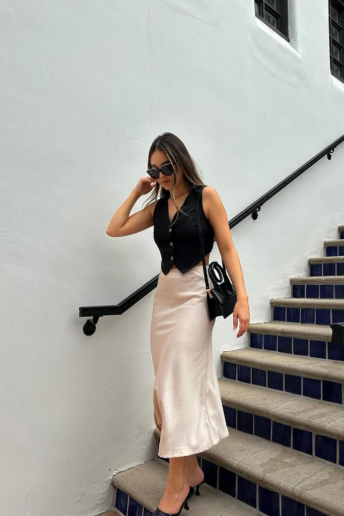 Soft, Chic, and Oh-So-Feminine—Here’s Exactly How to Dress More Feminine Without Trying Too Hard Soft, Chic, and Oh-So-Feminine—Here’s Exactly How to Dress More Feminine Without Trying Too Hard