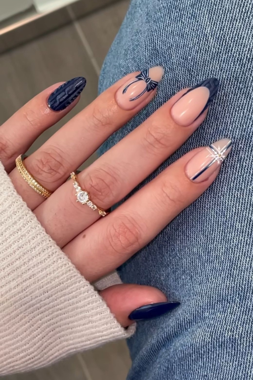 These 24 Frosty Blue Christmas Nails Are So Pretty It Hurts