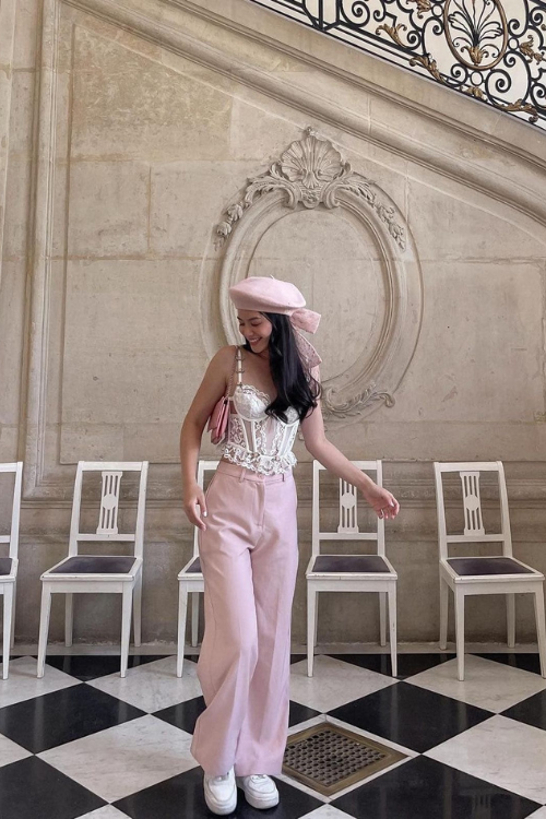 The 28 Coquette Outfits Every Romantic It-Girl Is Wearing Right Now The 28 Coquette Outfits Every Romantic It-Girl Is Wearing Right Now