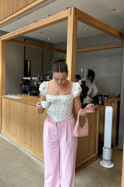 The 28 Coquette Outfits Every Romantic It-Girl Is Wearing Right Now The 28 Coquette Outfits Every Romantic It-Girl Is Wearing Right Now