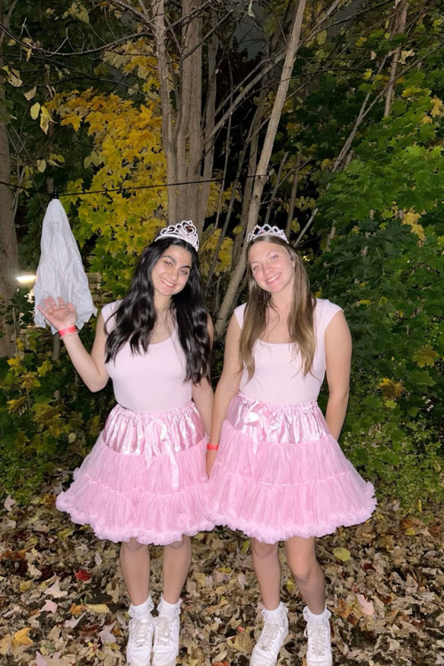 46 Duo Halloween Costumes So Iconic, They Might Break the Internet