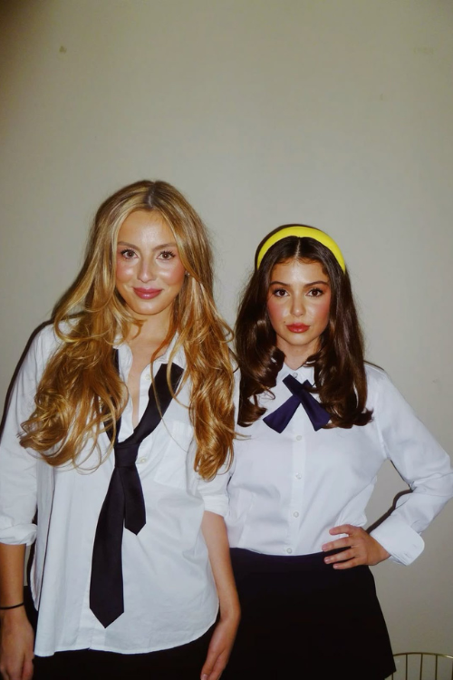 46 Duo Halloween Costumes So Iconic, They Might Break the Internet