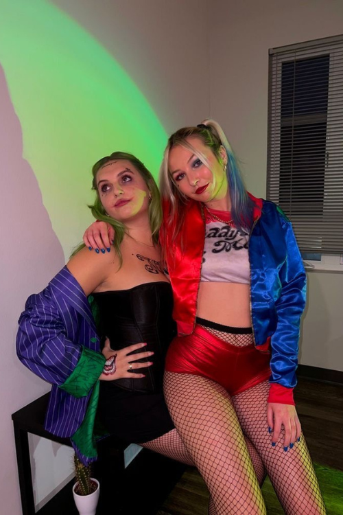 46 Duo Halloween Costumes So Iconic, They Might Break the Internet