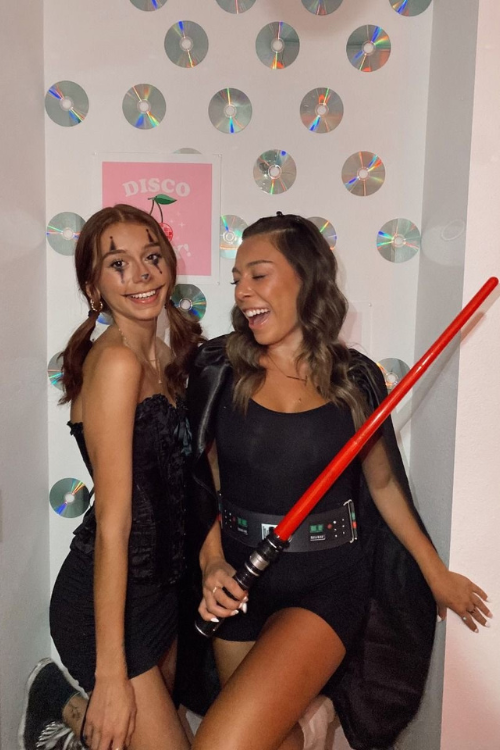 46 Duo Halloween Costumes So Iconic, They Might Break the Internet