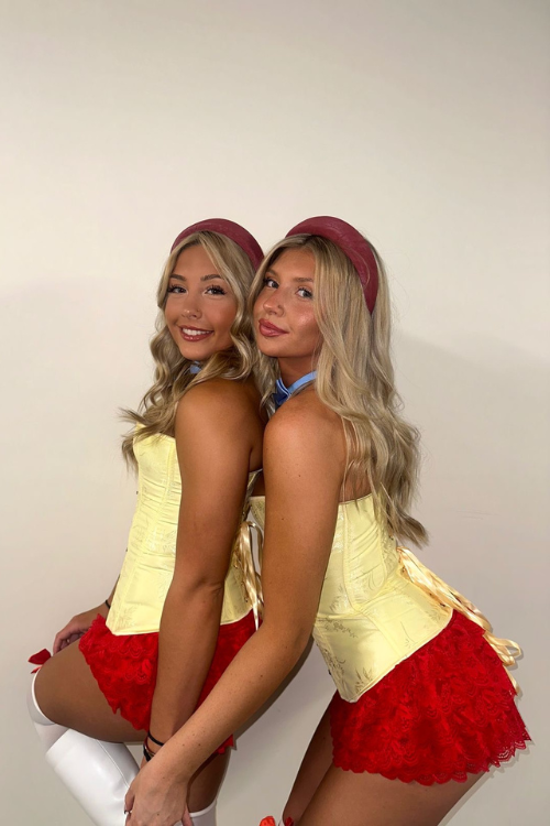 46 Duo Halloween Costumes So Iconic, They Might Break the Internet
