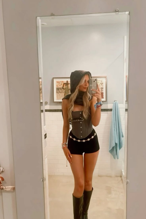 27 Wild Rave Outfits That Will Make You the Life of the Party! 27 Wild Rave Outfits That Will Make You the Life of the Party!