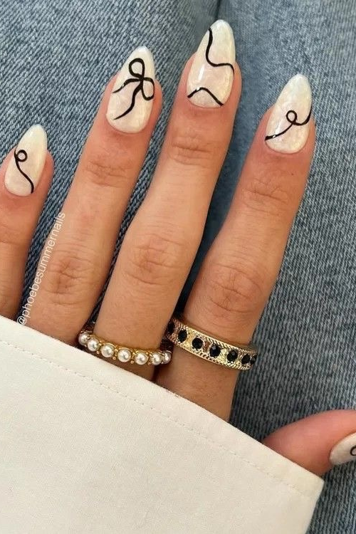 23 Almond Nails You’ll Want to Screenshot Immediately (Trust Me)