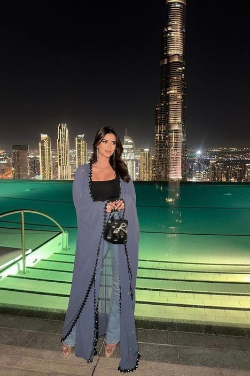 22 Dubai Outfits That Are Classy, Cute, and Perfect for the Heat 22 Dubai Outfits That Are Classy, Cute, and Perfect for the Heat