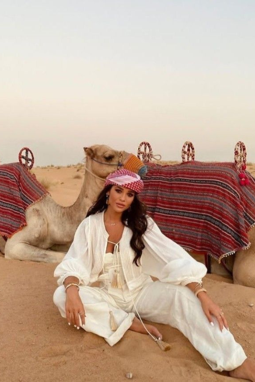 29 Egypt Outfits to Look Hotter Than the Sun There