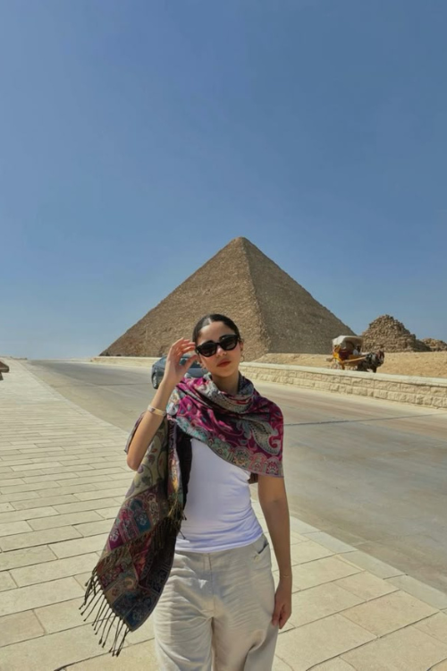 29 Egypt Outfits to Look Hotter Than the Sun There